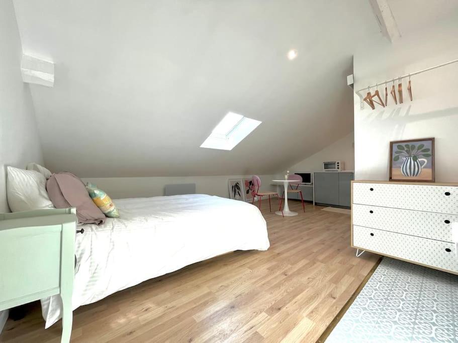 Studio Jade : Charmant Logement Place Clemenceau Apartment По Екстериор снимка